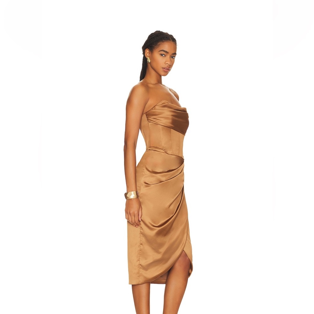 Jamila corsette dress in Toffee sz 2
homecoming prom STUNNING like new